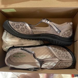 Brand New Jambu Womens Walking Shoes
